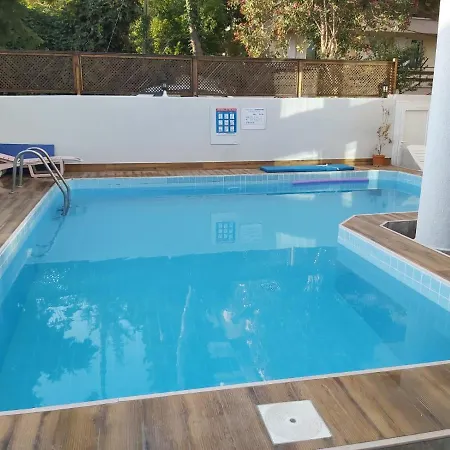 Baris Hotel 2*