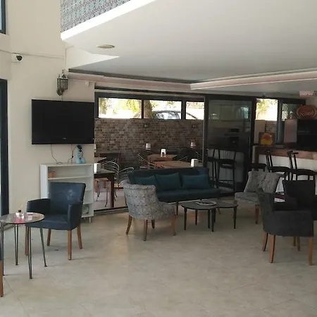Baris Hotel